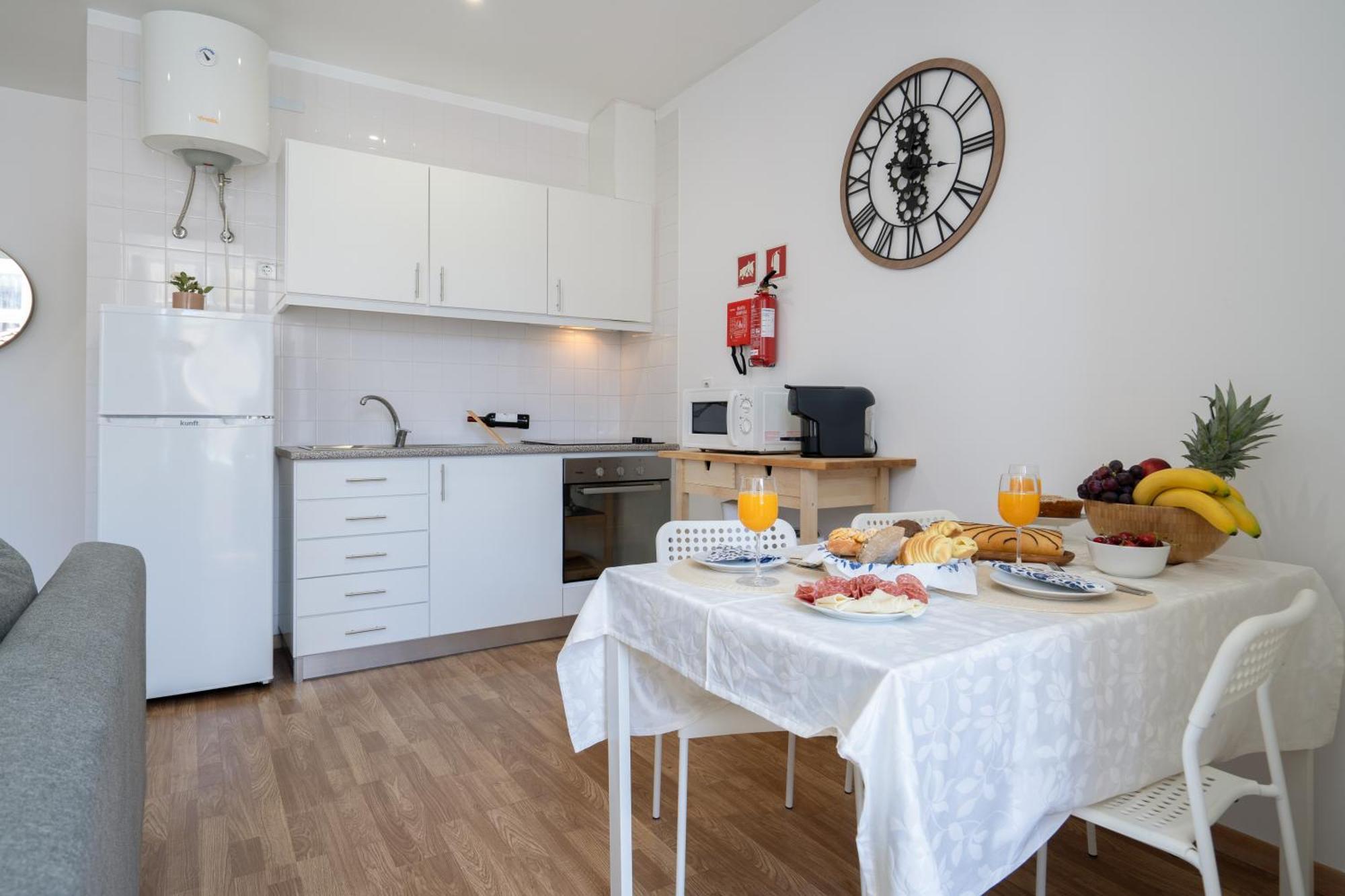 דירות פורטו Host Wise - Colorful Fresh Flats - Batalha חדר תמונה